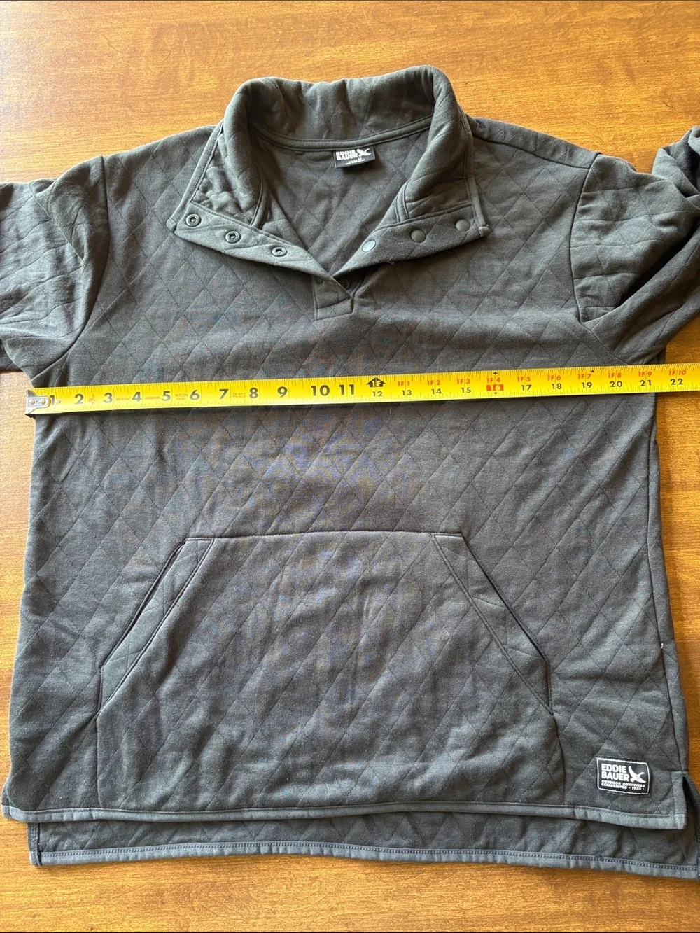 Eddie Bauer 1/4 Snap Quilted Pullover, Size Medium